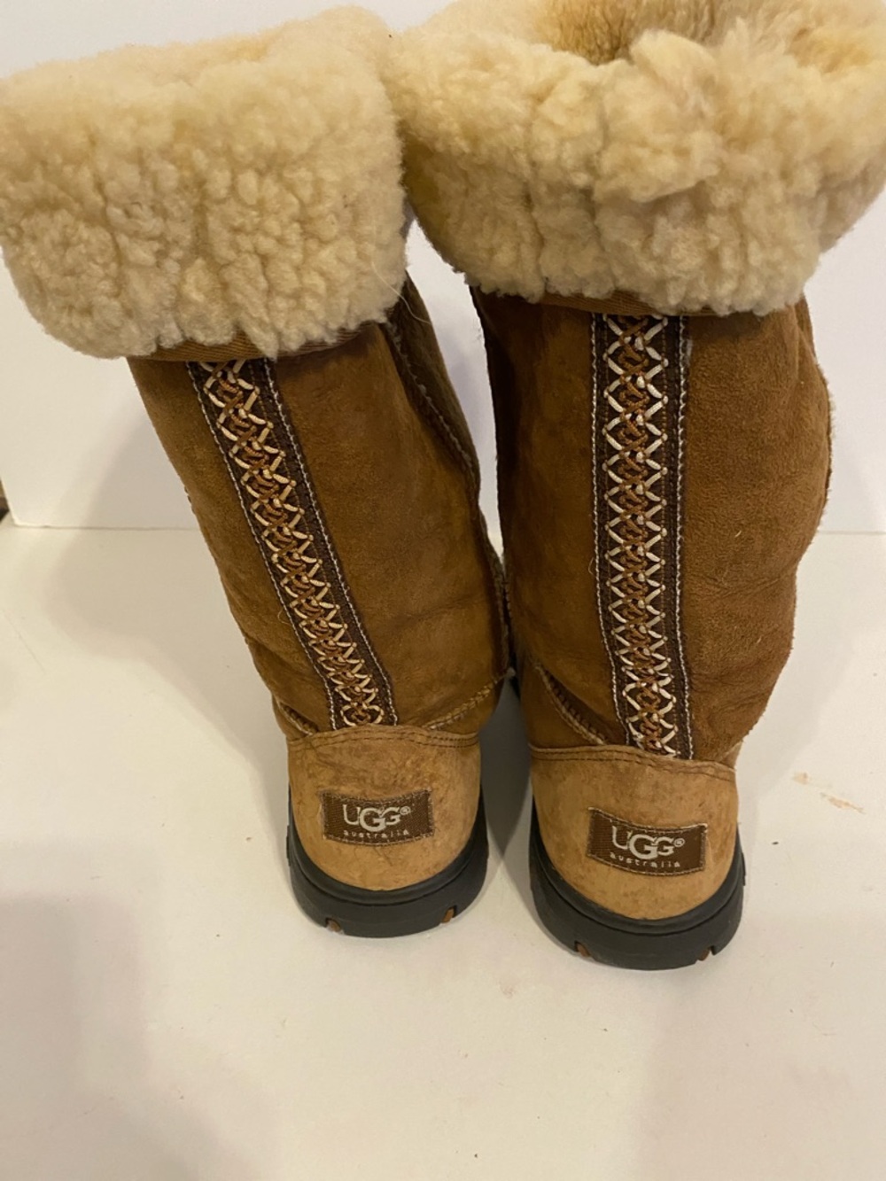 UGG Australia Brown Leather Sheepskin Cuff Boots Women's Size 8 - Picture 5 of 11